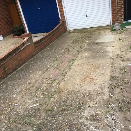 Olives Stay Romford Exterior photo